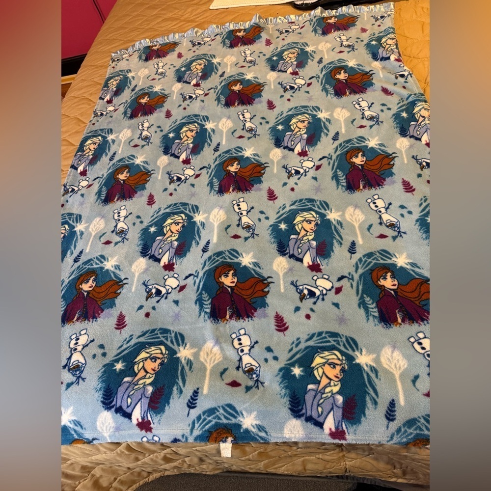 Frozen 2: Magical Journey Super Soft Toddler Blanket Disney  40x 50 Ribbon Trim